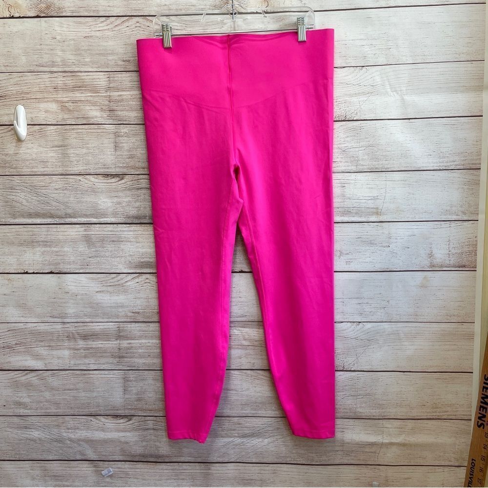 NEW WITHOUT TAGS SAVAGE X FENTY HOT‎ PINK SCUBA LEGGINGS